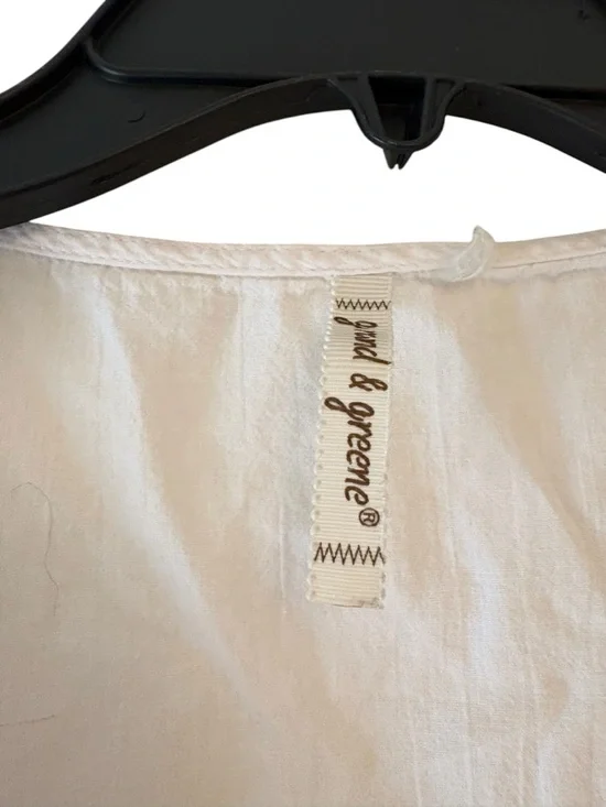 Grand & Greene White Sleeveless Tie Front Blouse Size L Boho Button Front Top - Picture 2 of 4